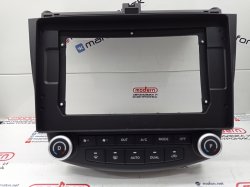 Установочный комплект для Honda Accord 2002-2008 с климатом(Wide Media)(для авто без нави)Левый руль