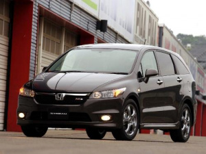 Honda Stream 2 поколение (2006 - 2014)