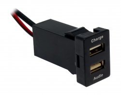 USB-разъем в штатную заглушку с зарядным устройством для Toyota new (RP-UC22)