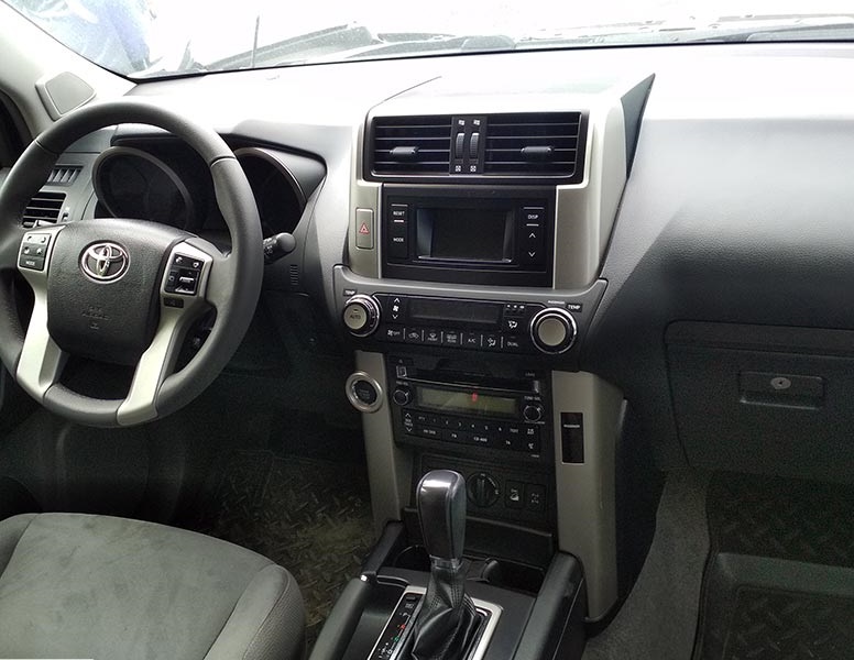 toyota-land-cruiser-prado-150-salon.jpg